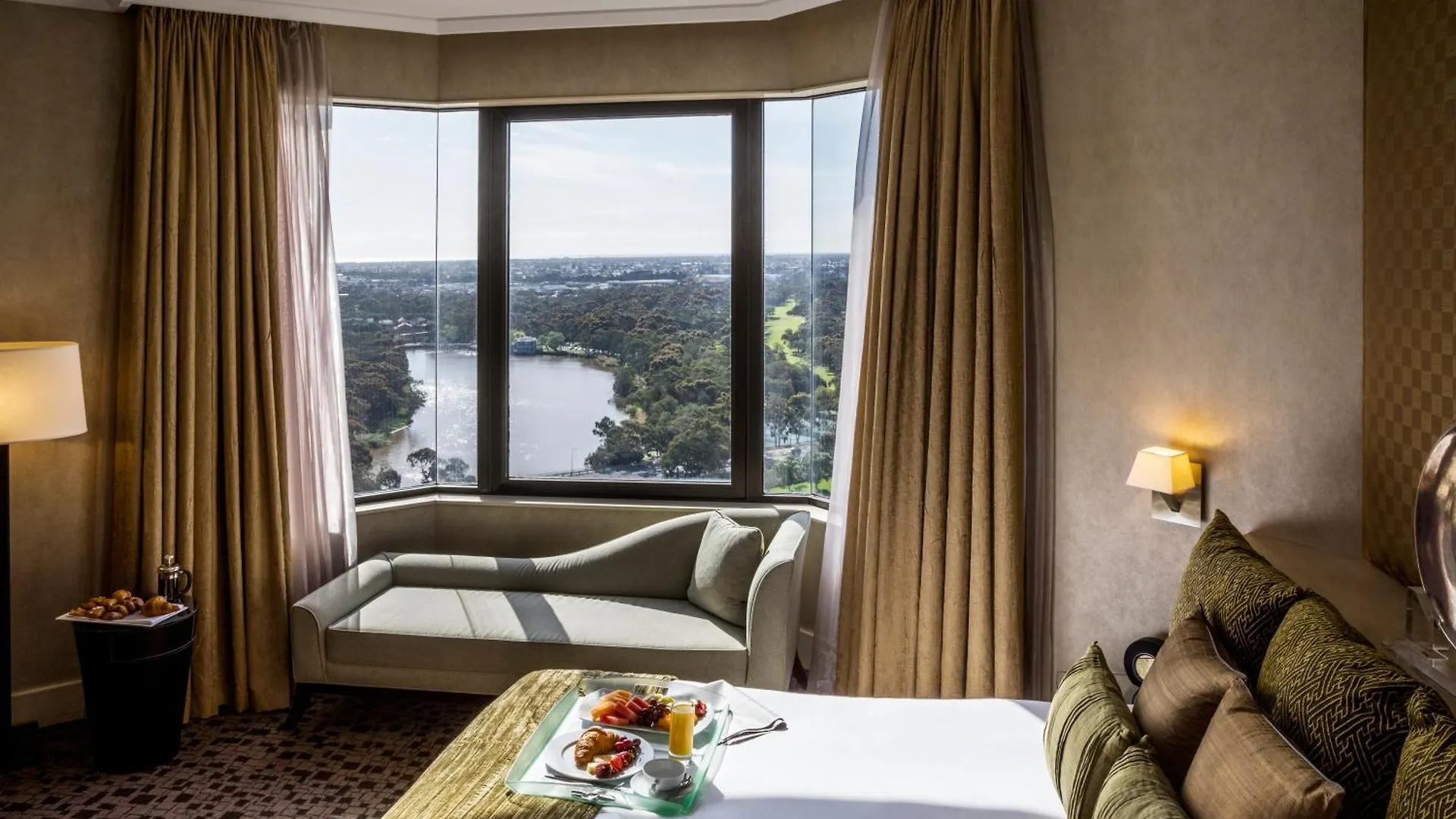 *****  Intercontinental Adelaide By Ihg Hotel Australia