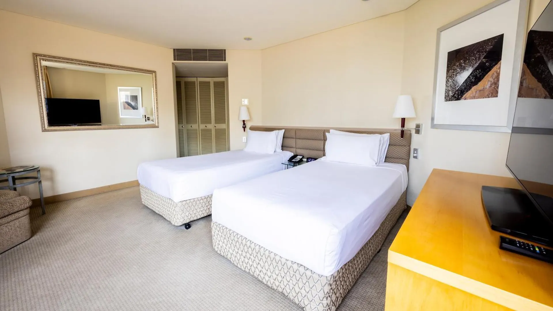 Intercontinental Adelaide By Ihg Hotel 5*,