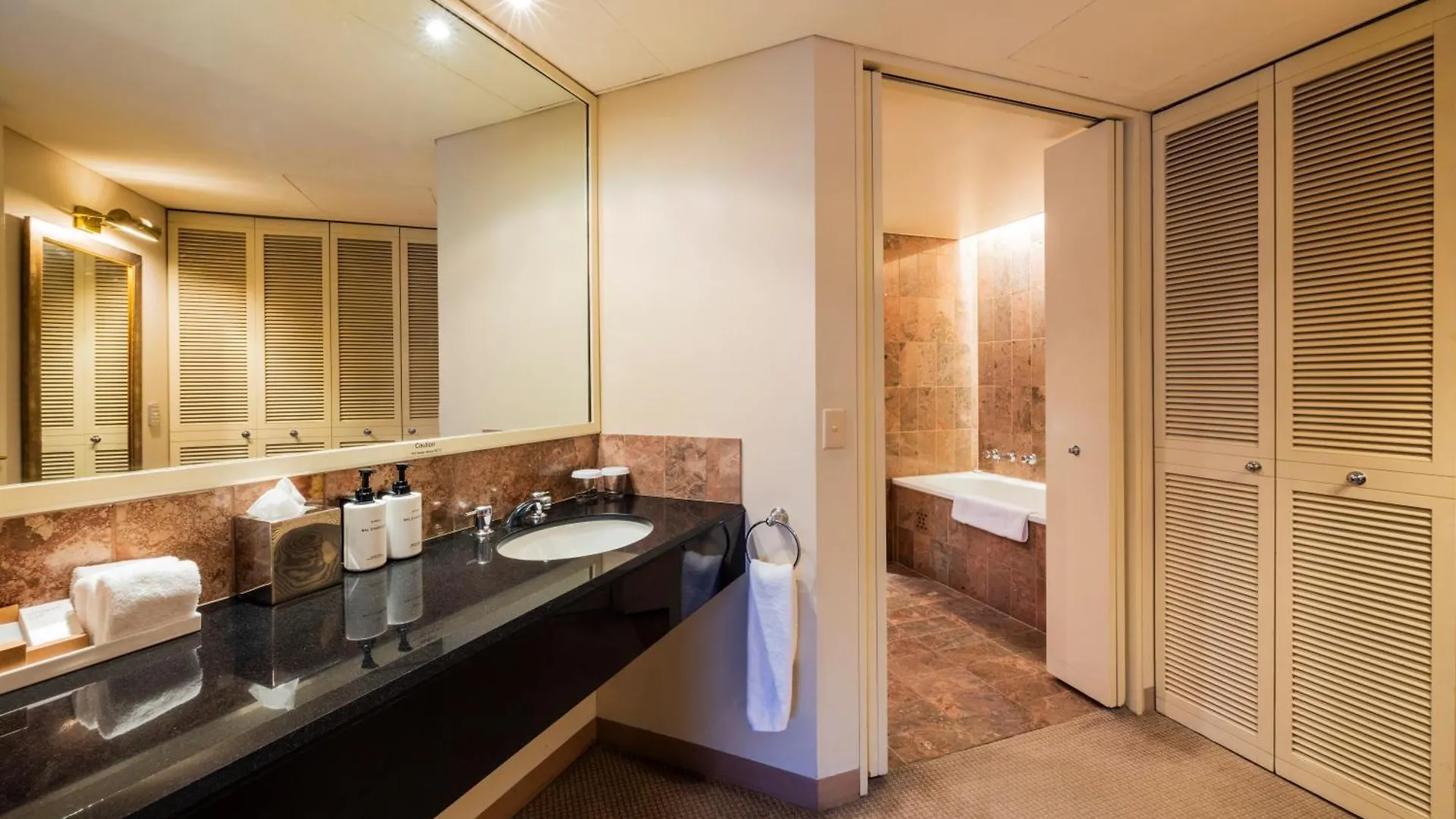 Intercontinental Adelaide By Ihg Hotel