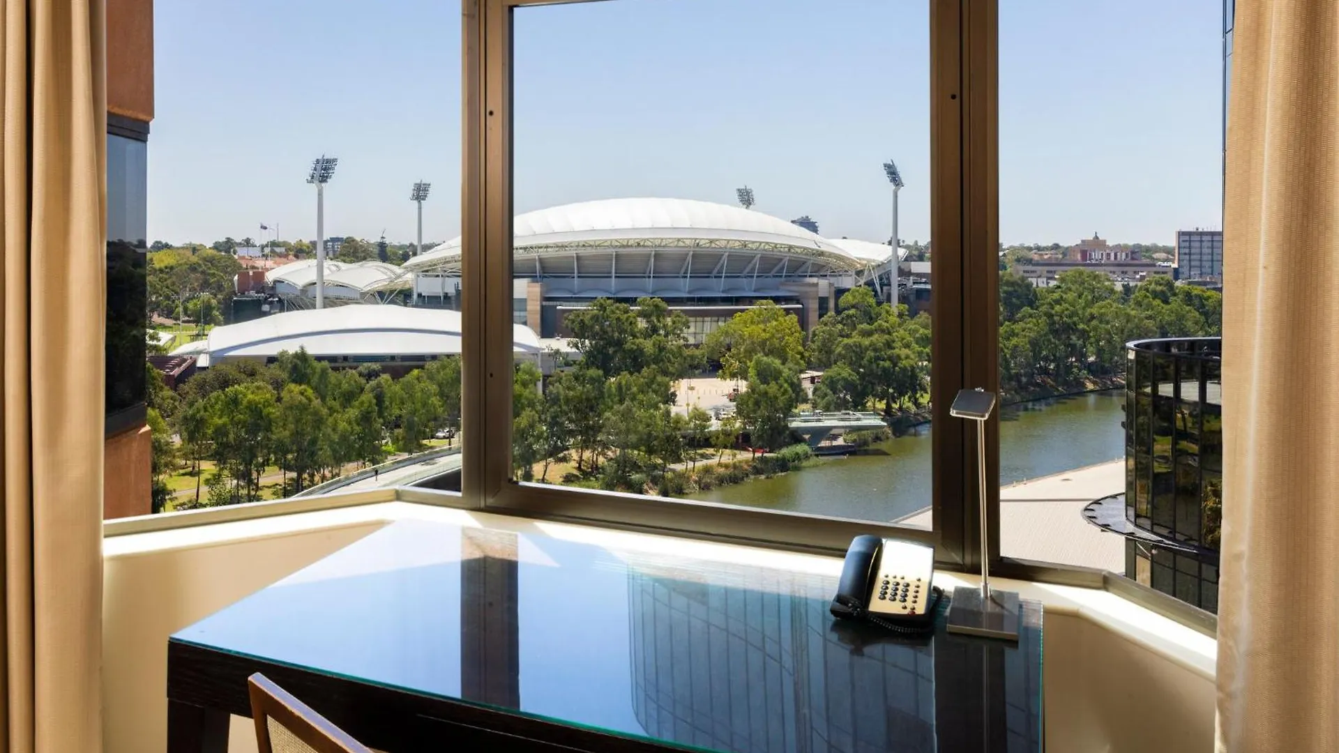 Intercontinental Adelaide By Ihg Hotel